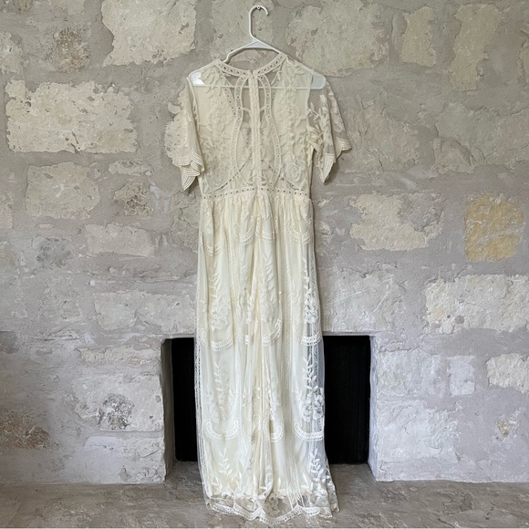 PinkBlush Cream Lace Maternity Maxi Dress - Picture 4 of 9